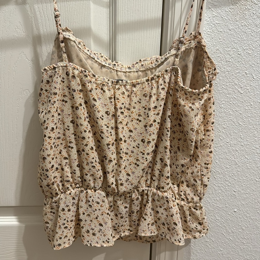Lush Tank Top - Picture 3 of 4